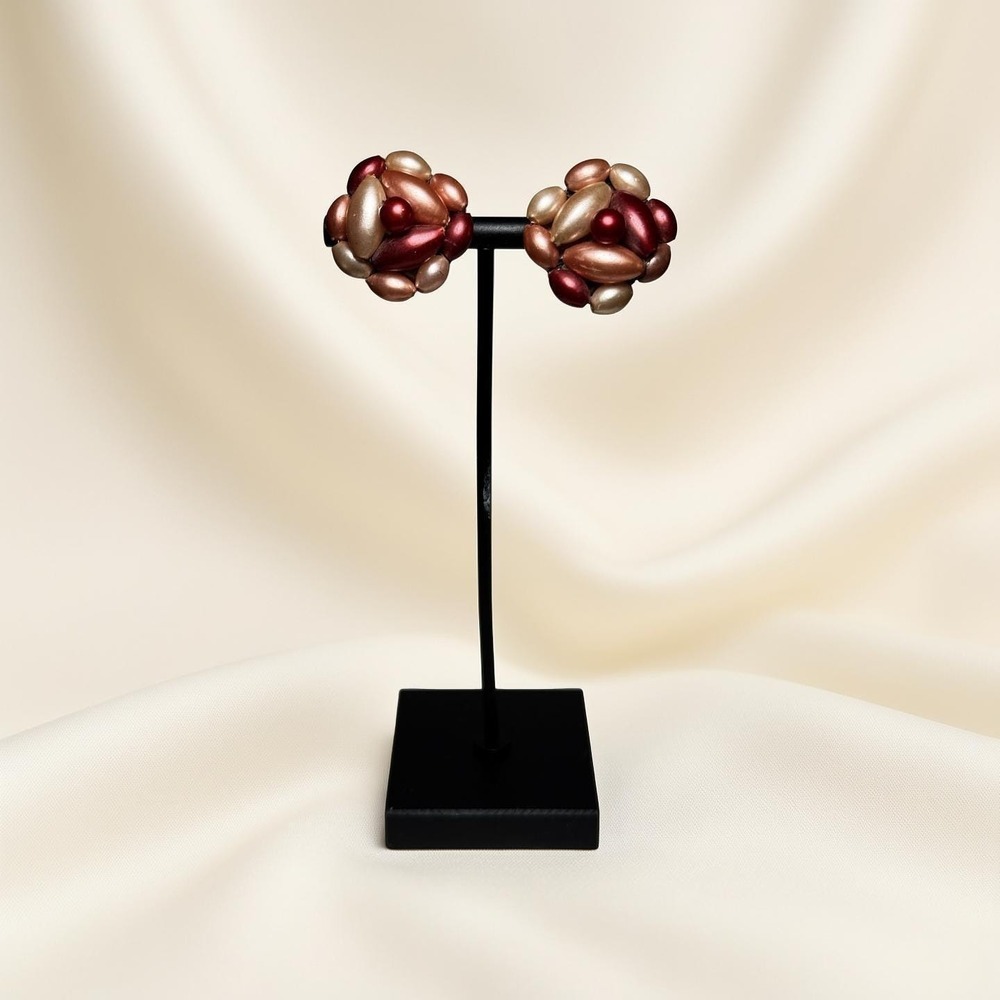 Vintage 1950's Mid Century Hong Kong Clip On Earrings Pearl Cluster